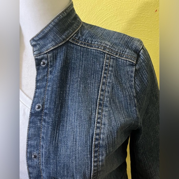 Mexx Denim Jacket with Lots of Style and Pockets!! - Picture 9 of 13